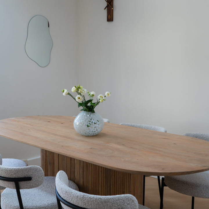 QUVIO Eetkamerstoelen Leanne - Bouclé - Staal - Wit - Set van 2 (7)