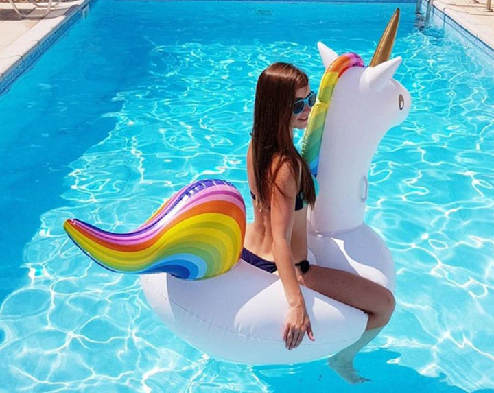 Aretica Opblaasbare Unicorn Rainbow (2)