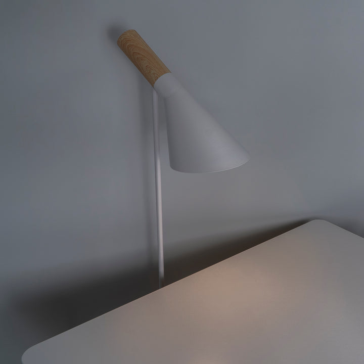 QUVIO Vloerlamp driehoek wit - QUV5036L-WHITE (5)