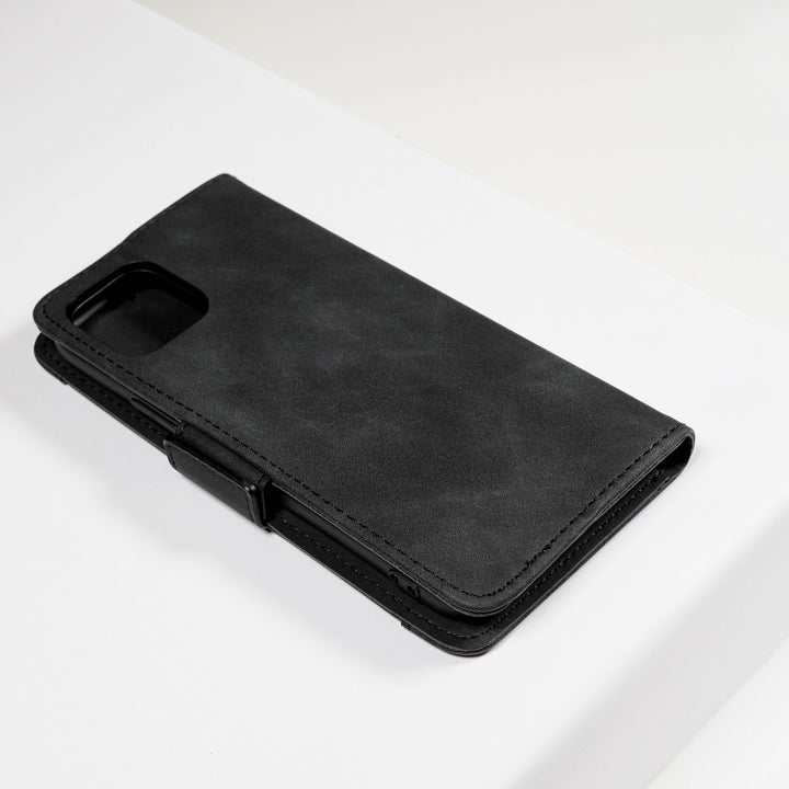 BMAX (Detachable Card Slot Wallet Leather Case) iPhone 11 - Black/Zwart (2)