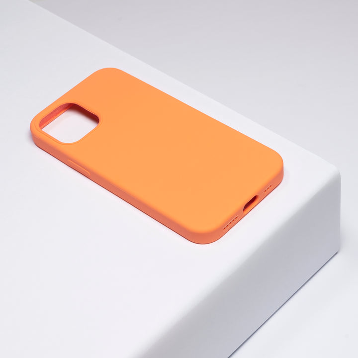 BMAX Liquid silicone case hoesje voor iPhone 12 - Kumquat/Oranje (1)