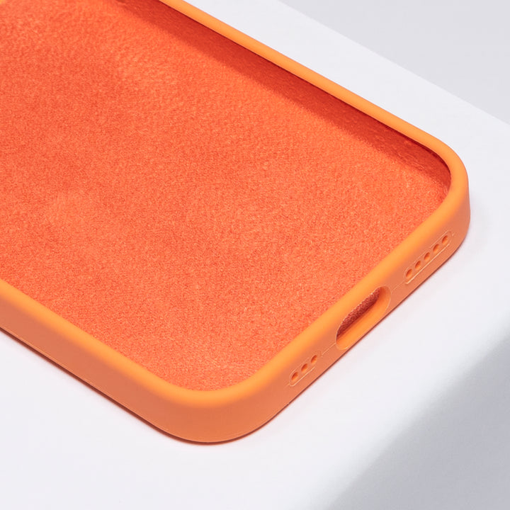 BMAX Liquid silicone case hoesje voor iPhone 12 - Kumquat/Oranje (3)