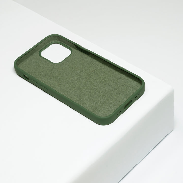 BMAX Liquid silicone case hoesje voor iPhone 12 - Cyprus Green/Donker groen (2)