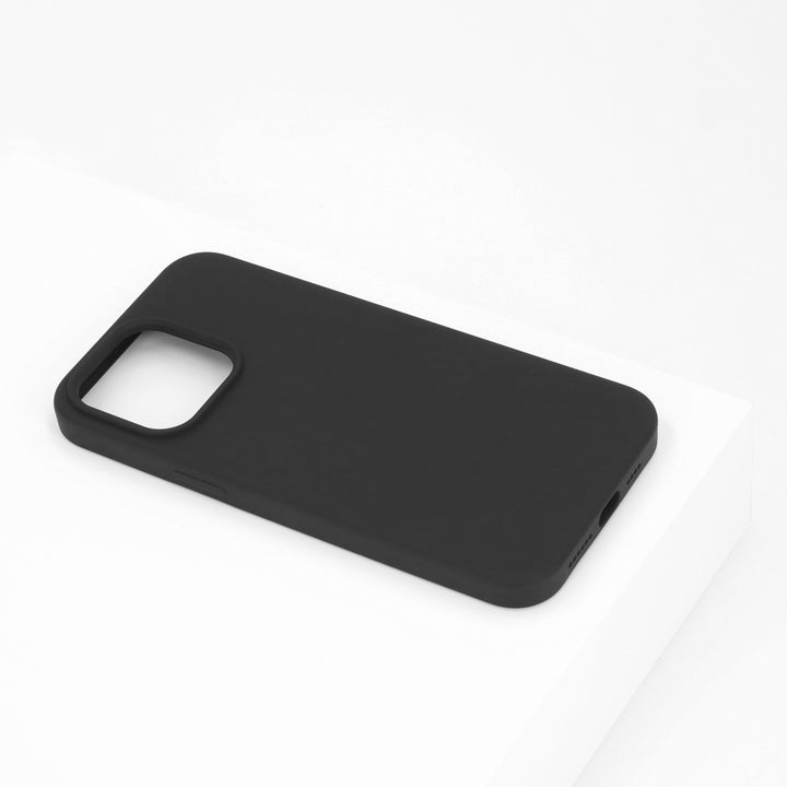 BMAX Liquid silicone case hoesje voor iPhone 14 - Zwart/Black (1)